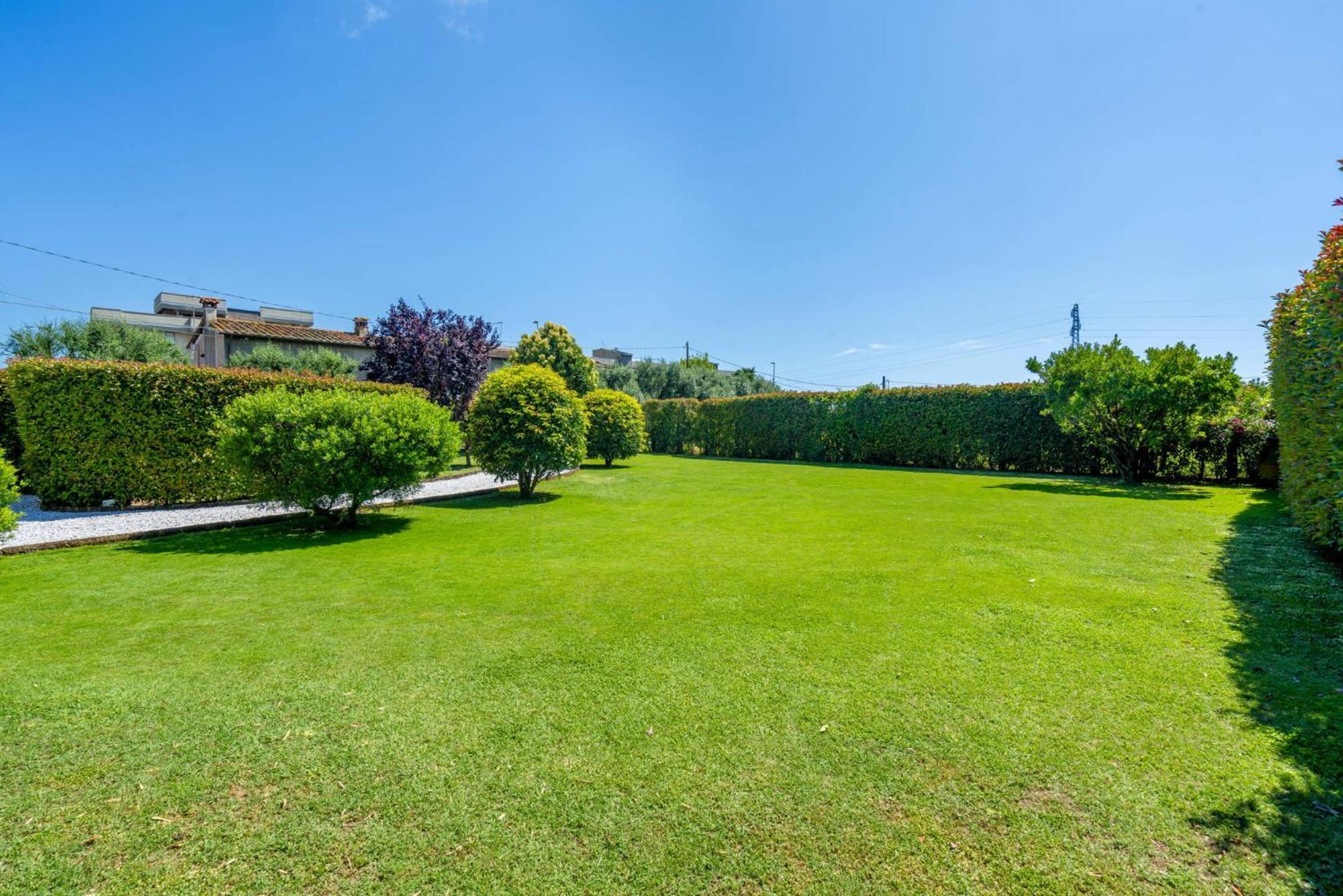 Villa Lorenzo Querceta Exterior photo